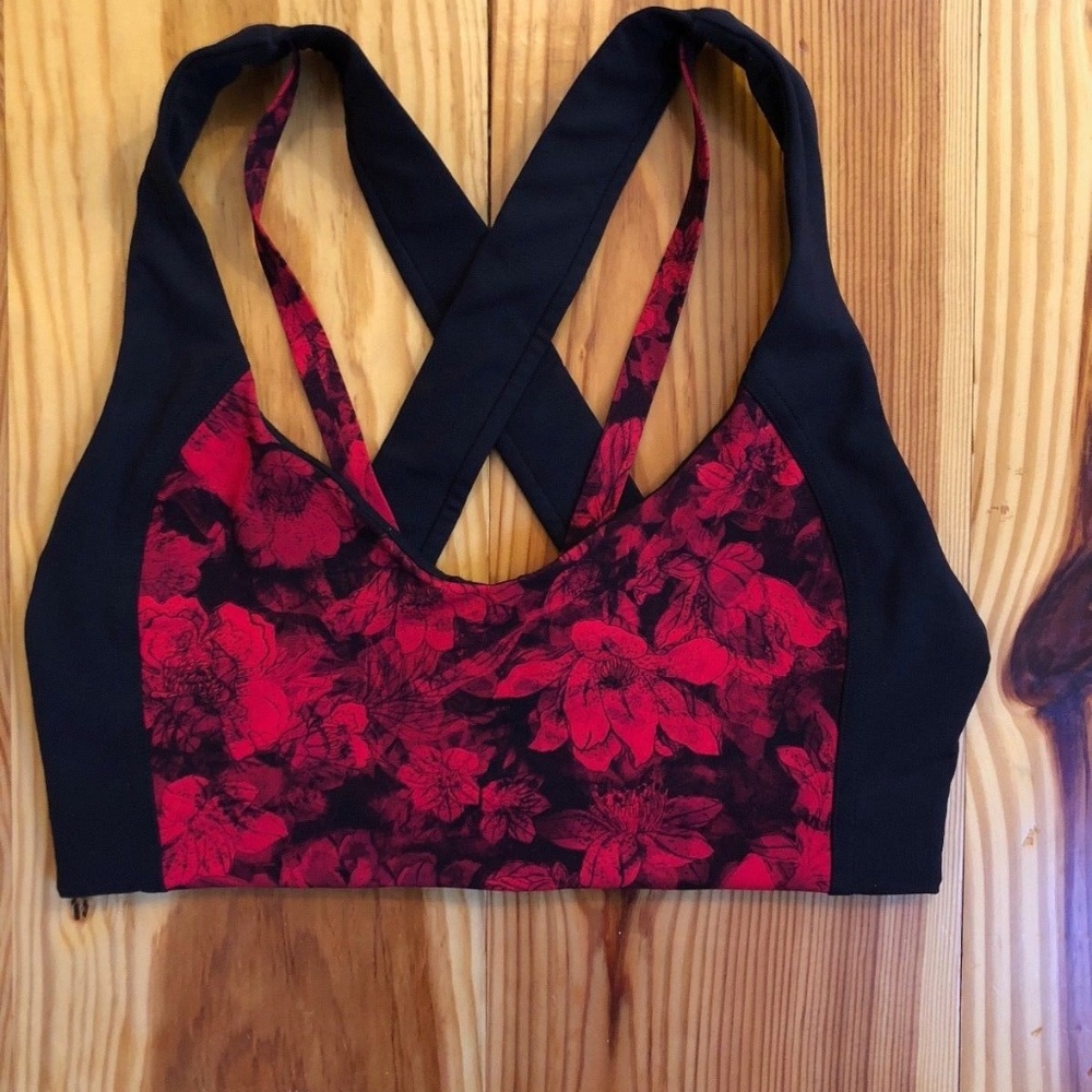 lululemon sweat times bra size 6